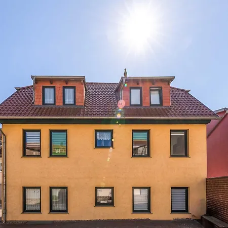 Am Mueritzer Hafen * فارين